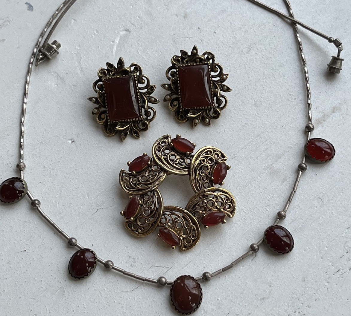 Vintage Carnelian Cabochon ART Clip On Earrings TACOA Brooch And Necklace Set