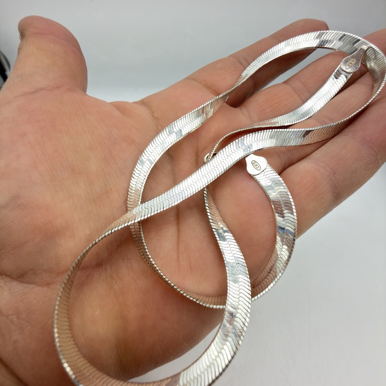 VTG 925 ITALY Sterling Silver Flat Herringbone Chain Necklace 20″ 1/4 Inch 15 Gr
