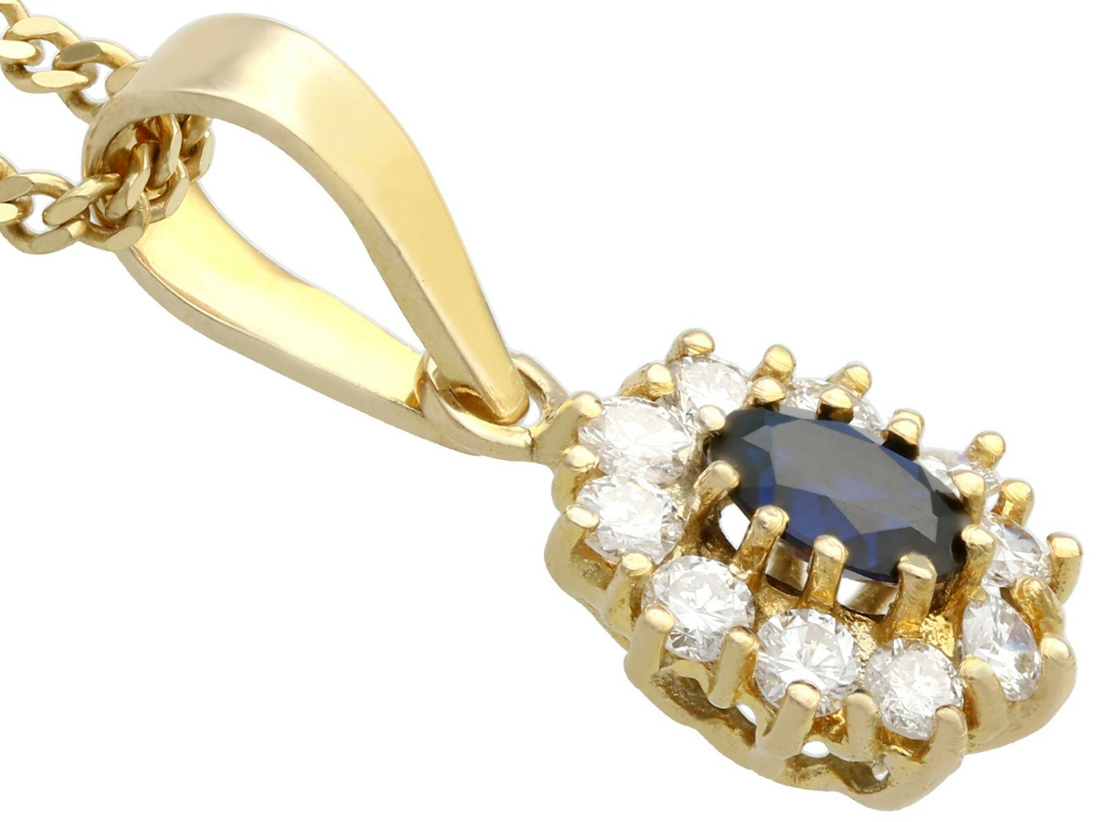 1980s Vintage 0.62 Ct Sapphire 0.35 Ct Diamond 18k Yellow Gold Cluster Pendant