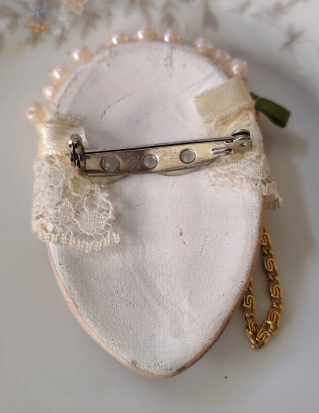 Vtg Retro Porcelain Painted Face Brooch Faux Pearl Peach Rose Lace Hat Red Lips