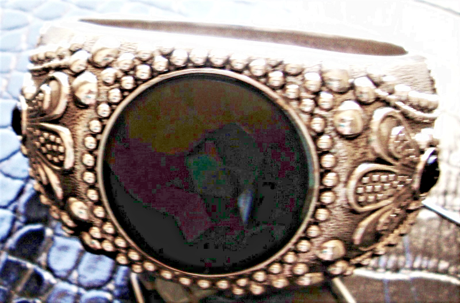 SILVER BANGLE BRACELET BLACK VINTAGE HINGED OPENING RAISED DETAIL FACETED METAL