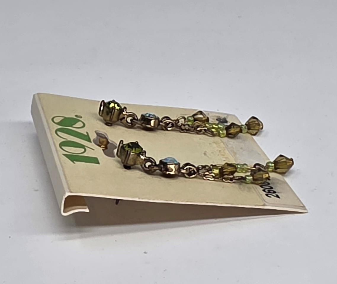 NEW ON CARD GREEN DANGLE 1928 EARRINGS ANTIQUE GOLD TONE METAL ~FREE US SHIP