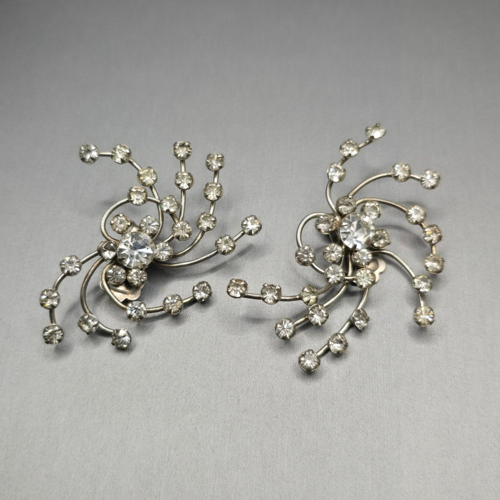 Vintage Rhinestone Clip On Earrings 2.25″ Silver Mid Century Atomic Starburst