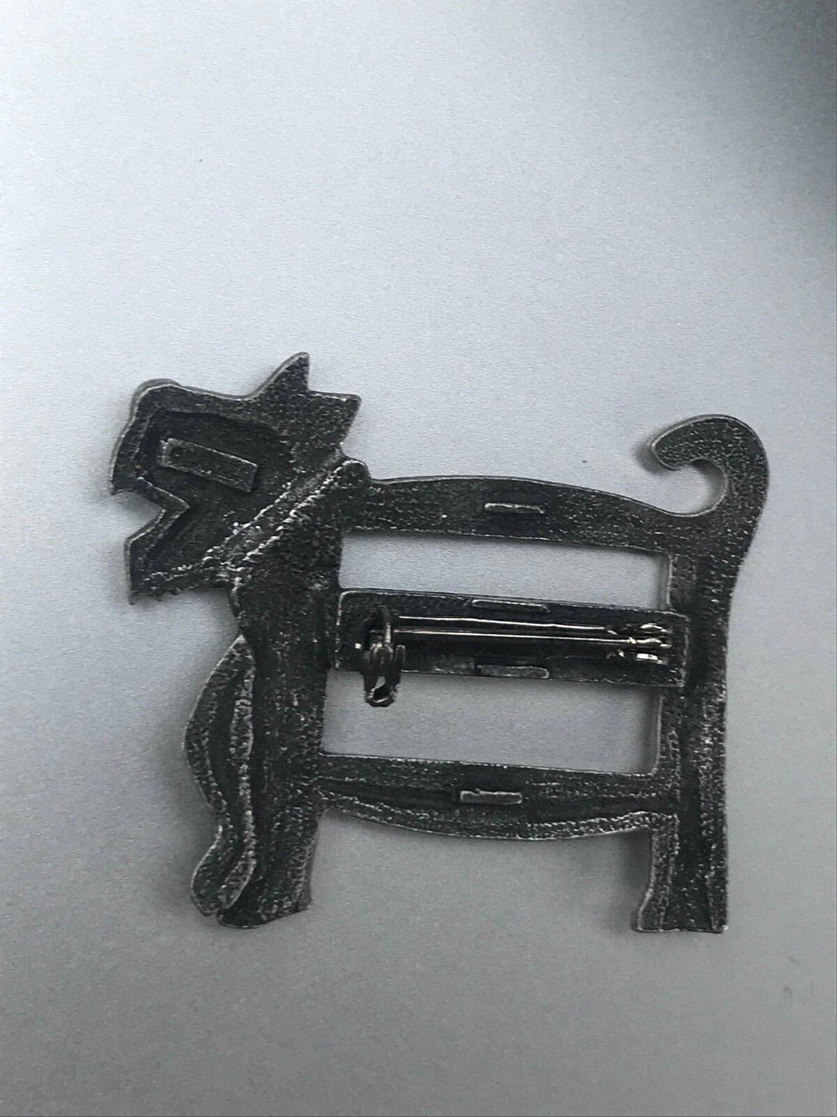 Vintage Signed Pewter Comical Puppy Dog Picture Frame Brooch Pin – 1.75 x 1 and
