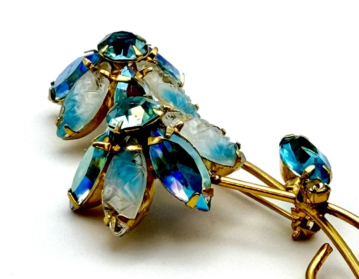 Vintage Blue Aqua Aurora Borealis Rhinestone Flower Brooch Pin Gold Tone MCM