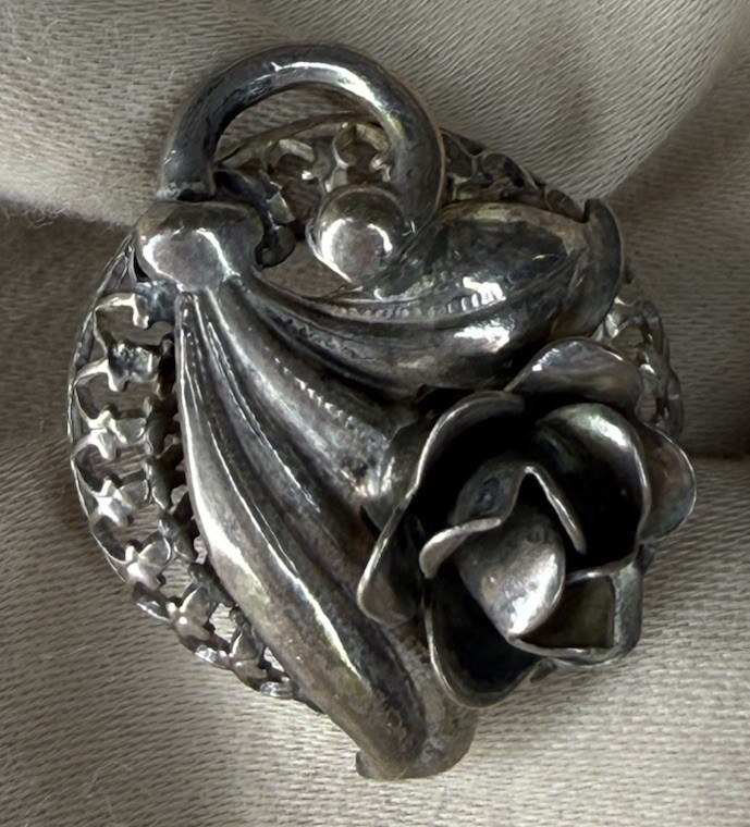 Vintage Danecraft Sterling Silver Floral Bouquet Design Screw Back Earrings