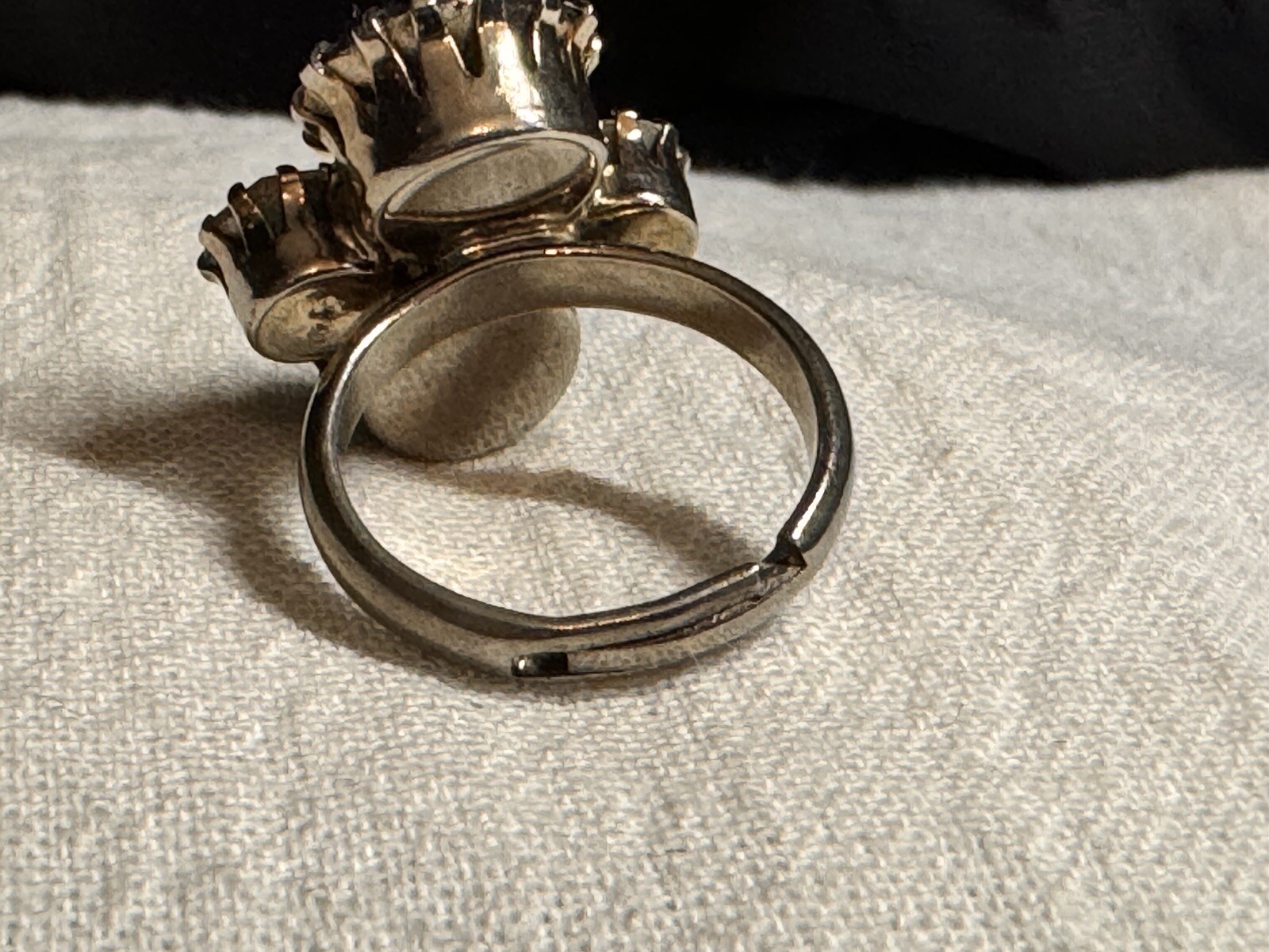 Vintage Cocktail Ring. 4 Rhinestones Topaz And Clear