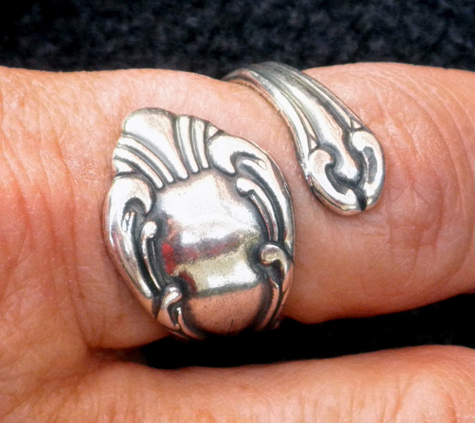 #4222 ANTIQUED .925 STERLING SILVER PLATED ADJUSTABLE SPOON RING