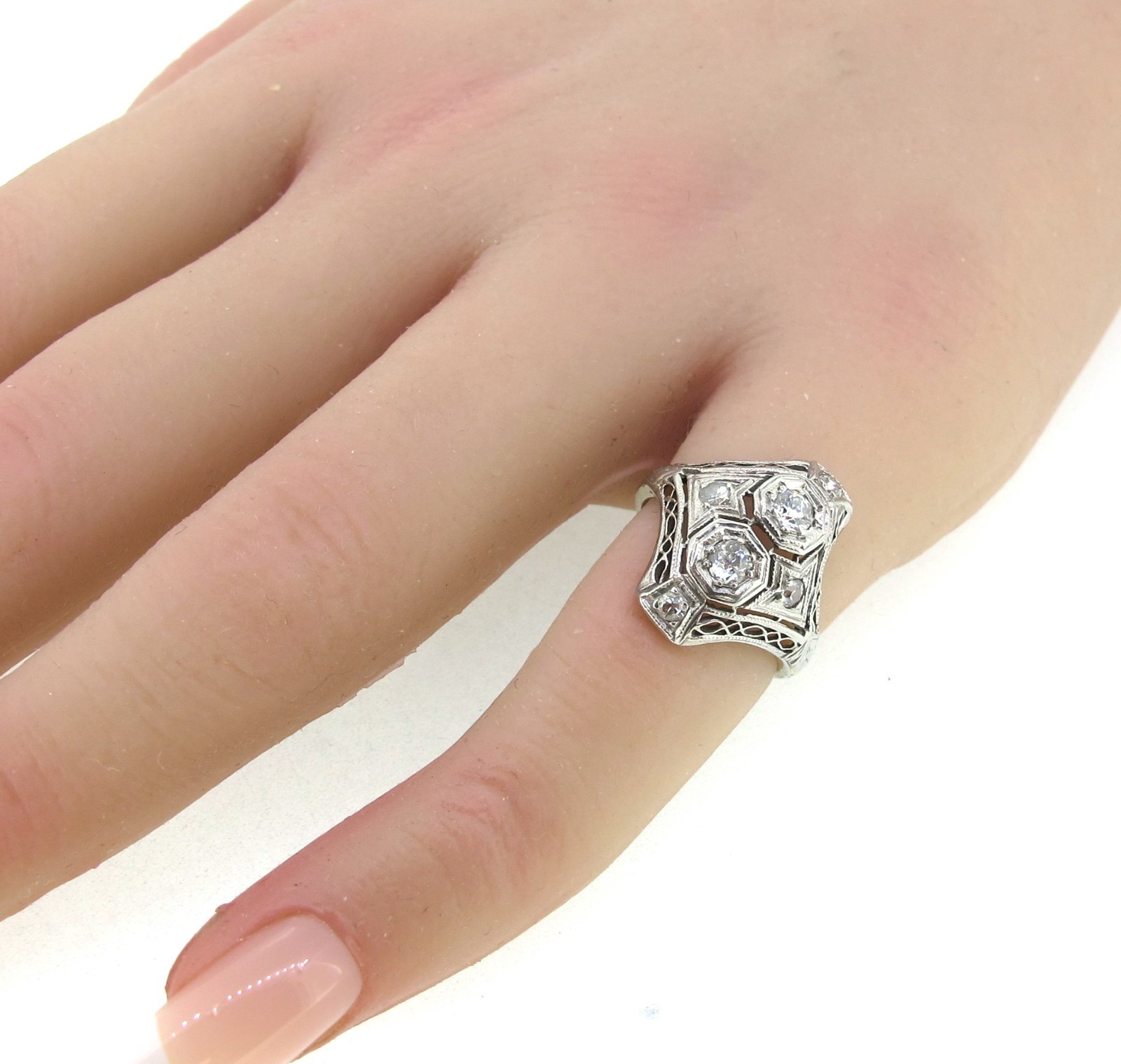 .28 ctw Diamonds Antique Platinum Art Deco Filigree Cocktail Ring Size 3.75