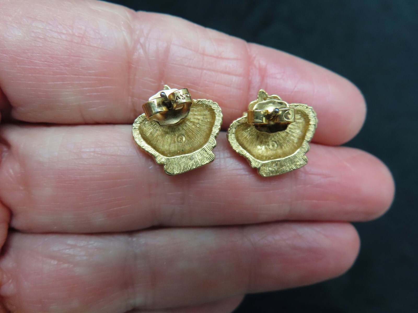Vintage-AVON 1989 “Regal Crown” Rhinestone Stud Earrings