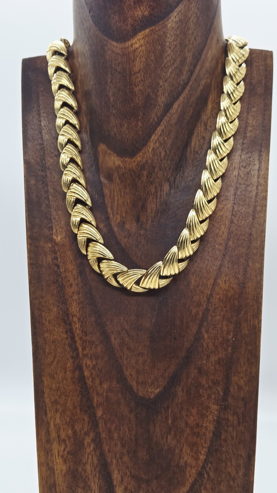 Napier Choker Necklace Gold Tone Arrow Couture Chunky 80’s Style Vintage 16.5 in