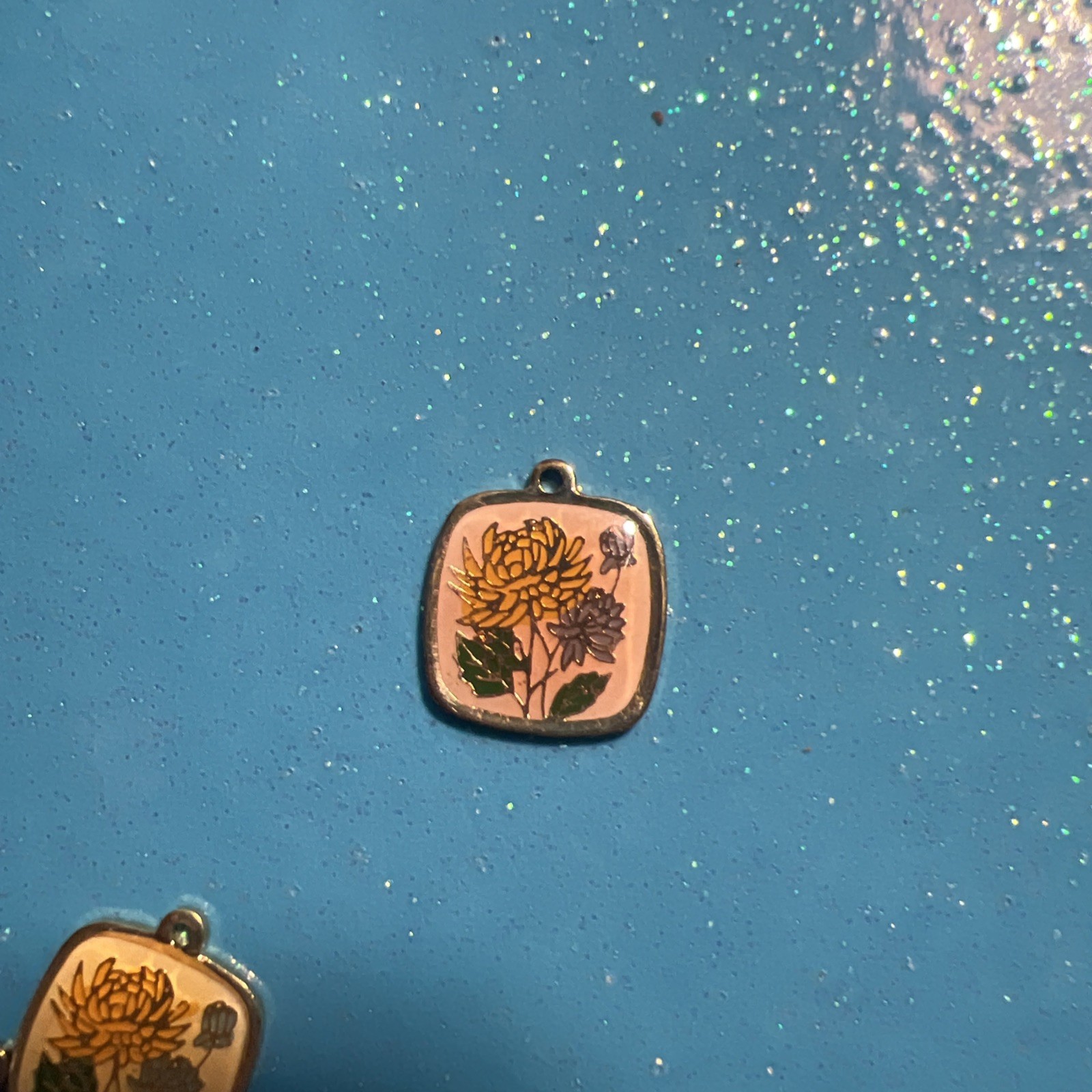 Lot 8 Pieces Vintage 70s-80s Cloisonne Enamel Flower Charm Metal Resin Coating