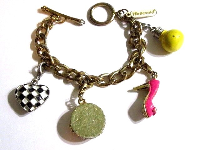 FUNKY LARGE FOB CHARM BRACELET FUN COLORFUL NINTENDO BULB SHOE HEART DOG BOWL