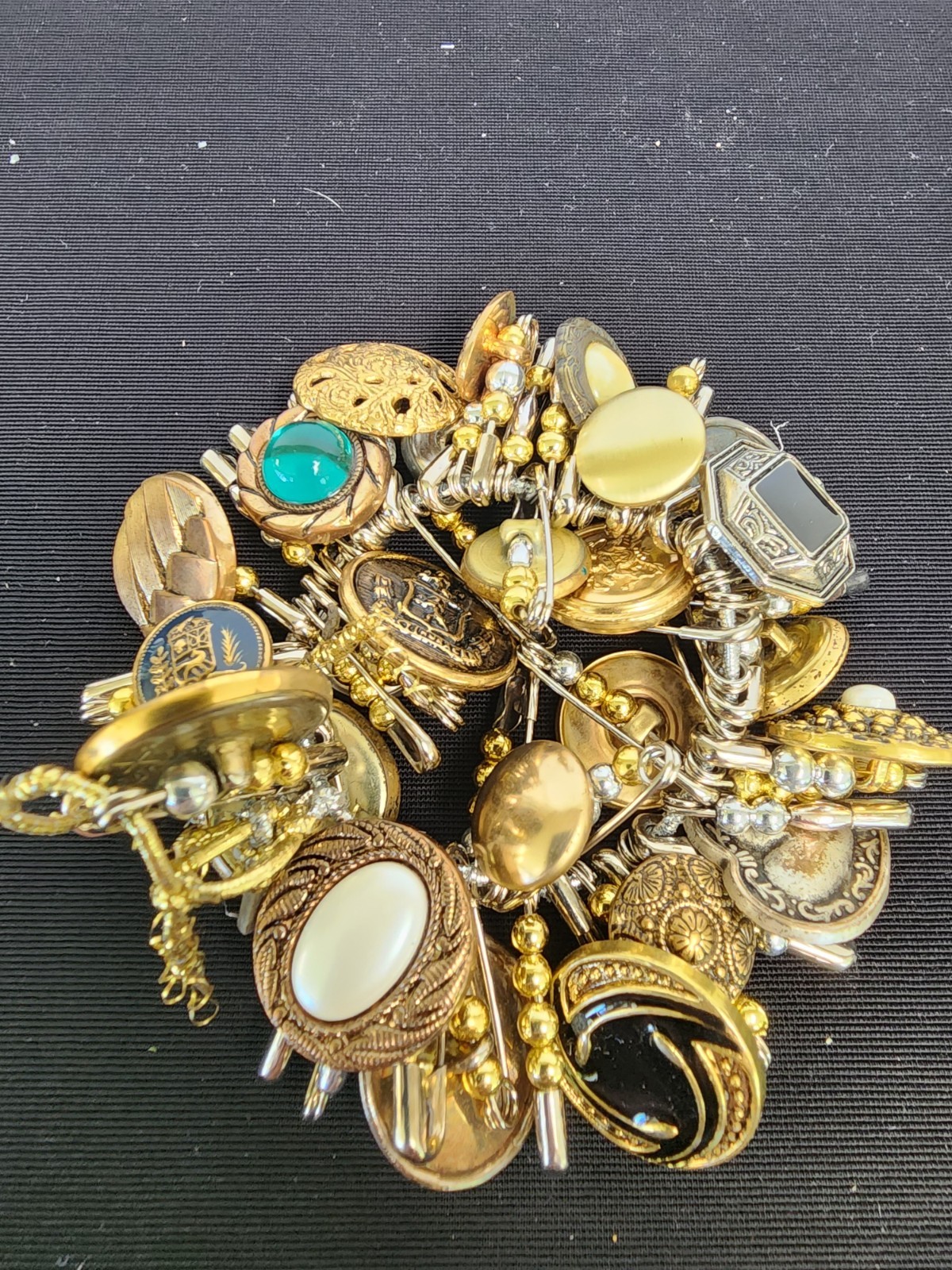 Vintage Buttons Or A Boho Costume Jewelry Charm Bead Women’s Stretch Bracelet