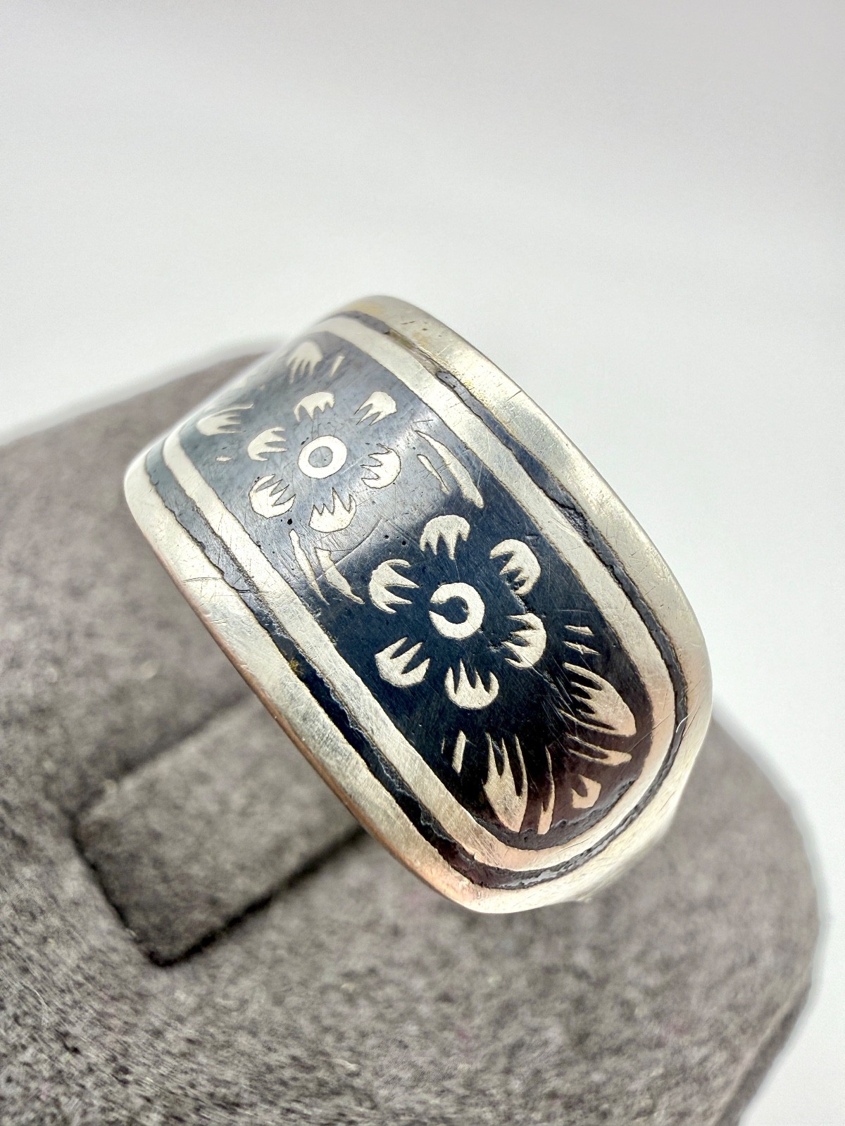 Vintage Ring with niello Sterling Silver 875 USSR time Women Jewelry size 7,5.