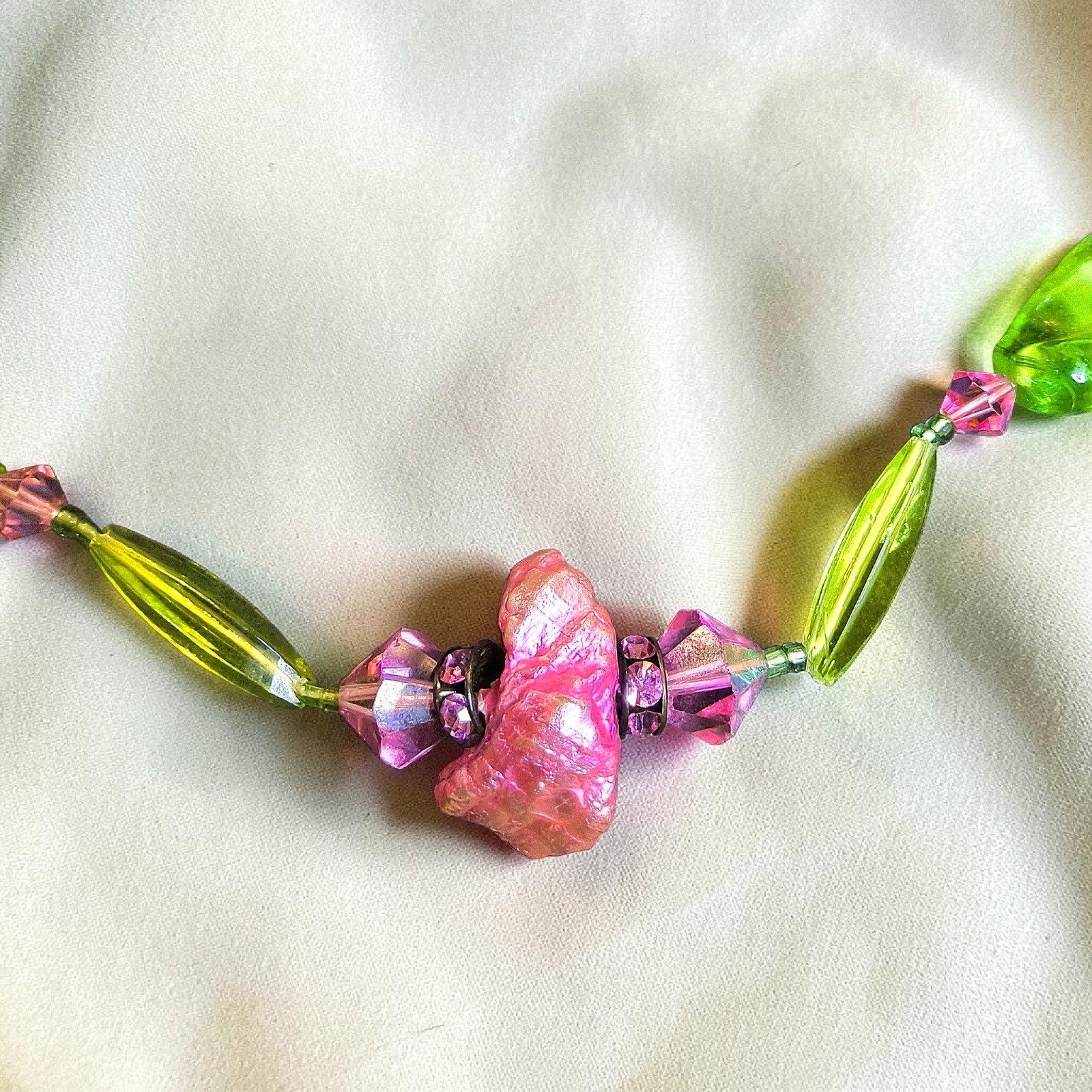 Vintage Art Glass Botanical Necklace Green Pink Floral Box Clasp 32″ Statement