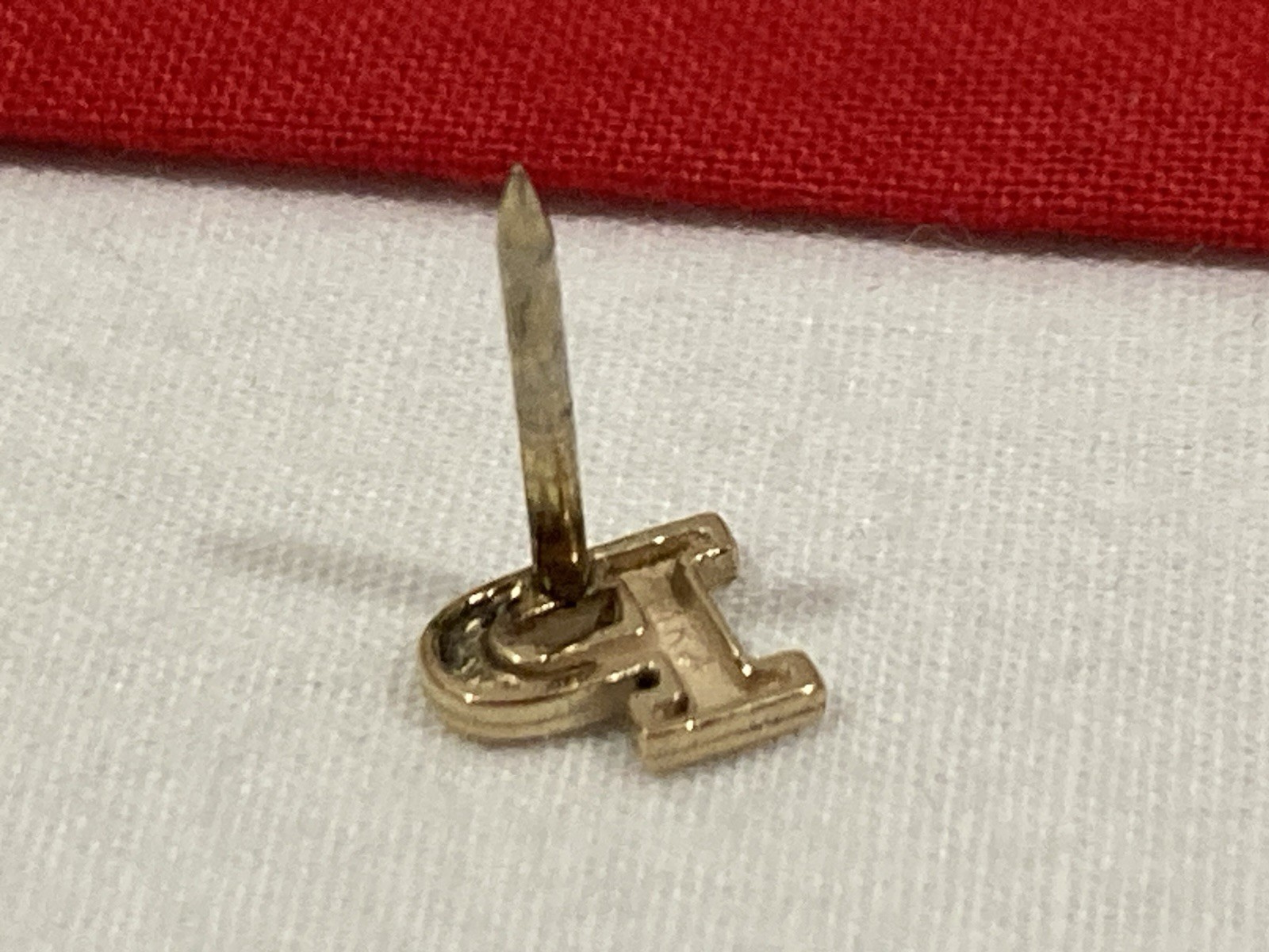 Vintage ANSON 14k Solid Yellow Gold Plain LETTER “P” TIE TAC PIN Signed 0.35g