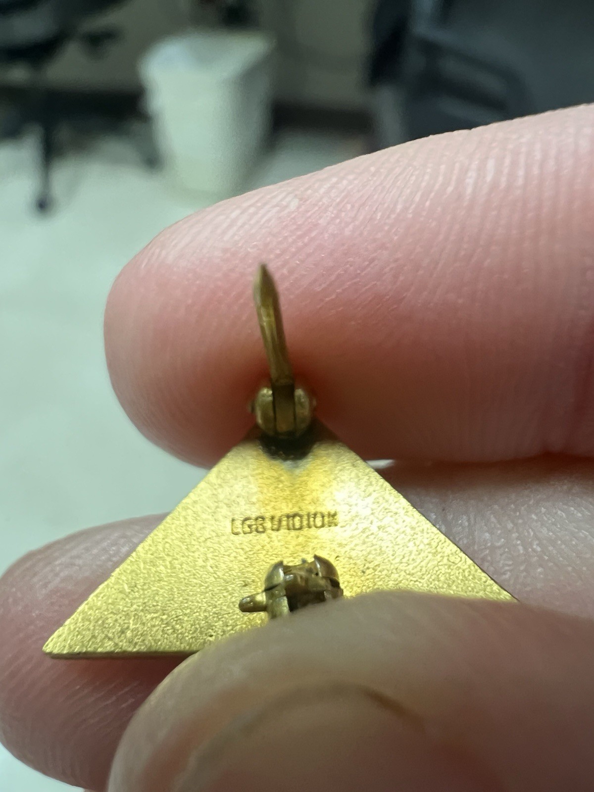 Telephone Pioneers of America 10K Gold LGB Service Pin Blue Bell Triangle 1.53g