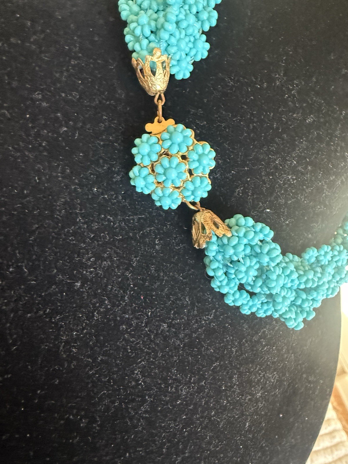 Vintage Necklace with Blue Beads Very Light Weight Costume Jewelry 16″