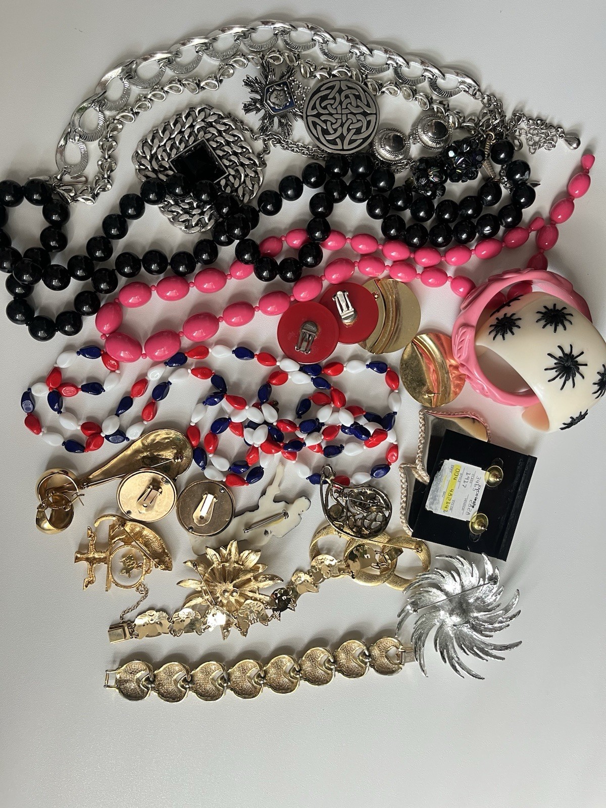 Vintage jewelry Lot Brooch Necklace Coro Coventri Avon Klum BSK STANNARD 1960-80