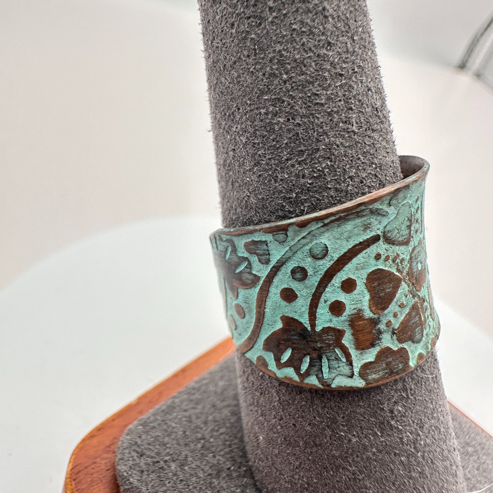 Vintage 80s Copper Floral Cuff Ring Verdigris Patina Classic Statement Jewelry