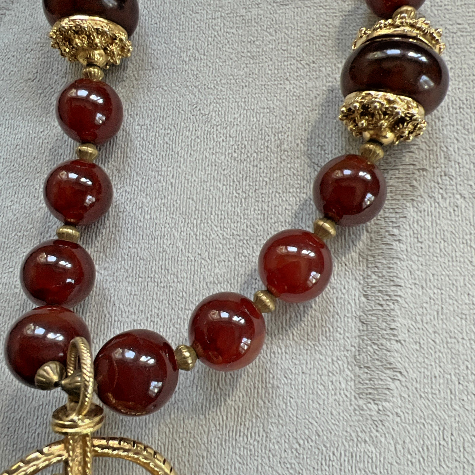 VTG SIGNED KENNETH LANE CARNELIAN RED AMBER GLASS BEAD PENDANT NECKLACE RARE 33″
