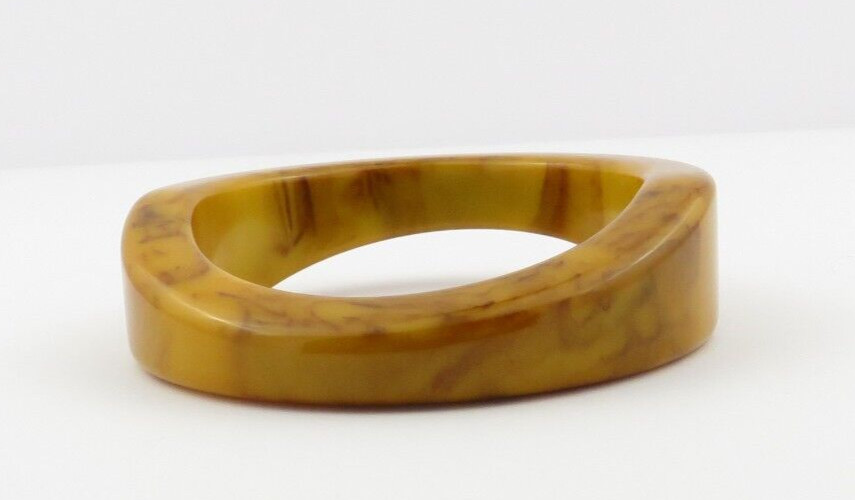 Vtg.Bakelite Chunky Wavy Bangle Bracelet Butterscotch/Choco Swirl retro Jewelry