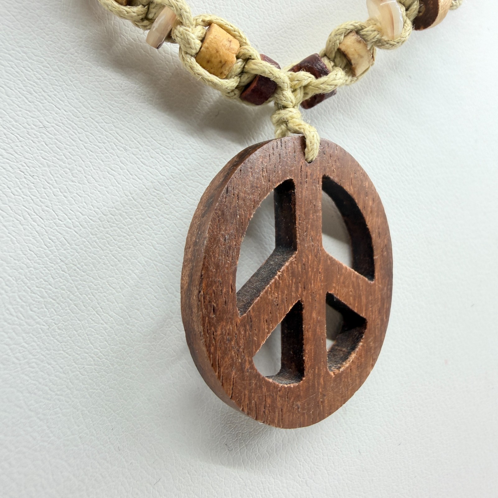 Vintage Y2K Boho Wood Peace Sign Pendant Macrame Hemp Beaded Choker Necklace