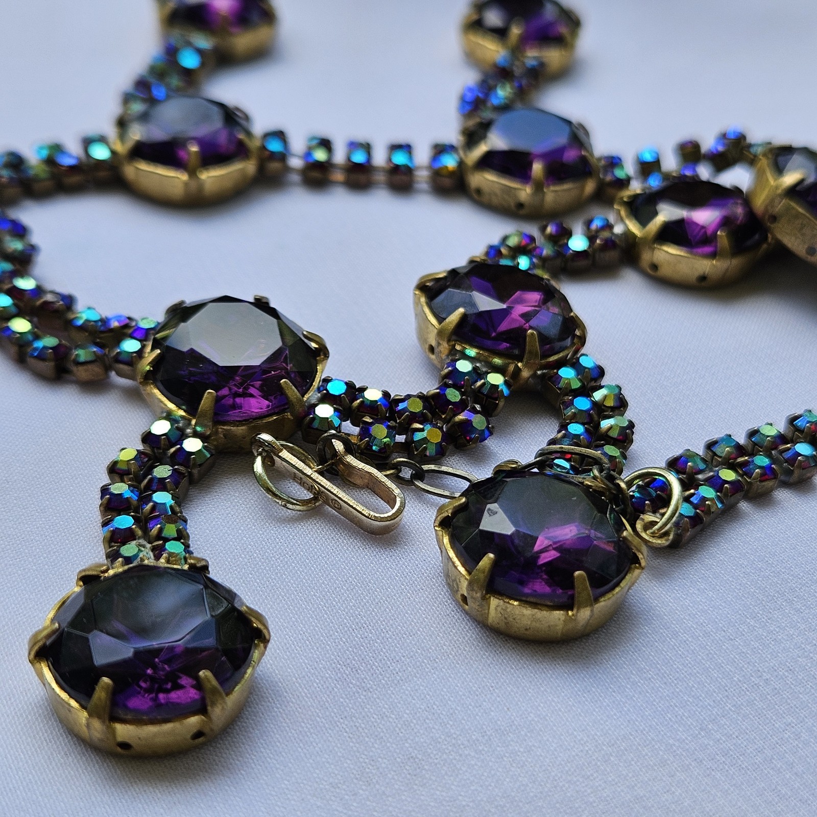 1940s RARE HOBE FIVE PENDANT PURPLE HEAD- LIGHT ORIGINAL COND FESTOON NECKLACE