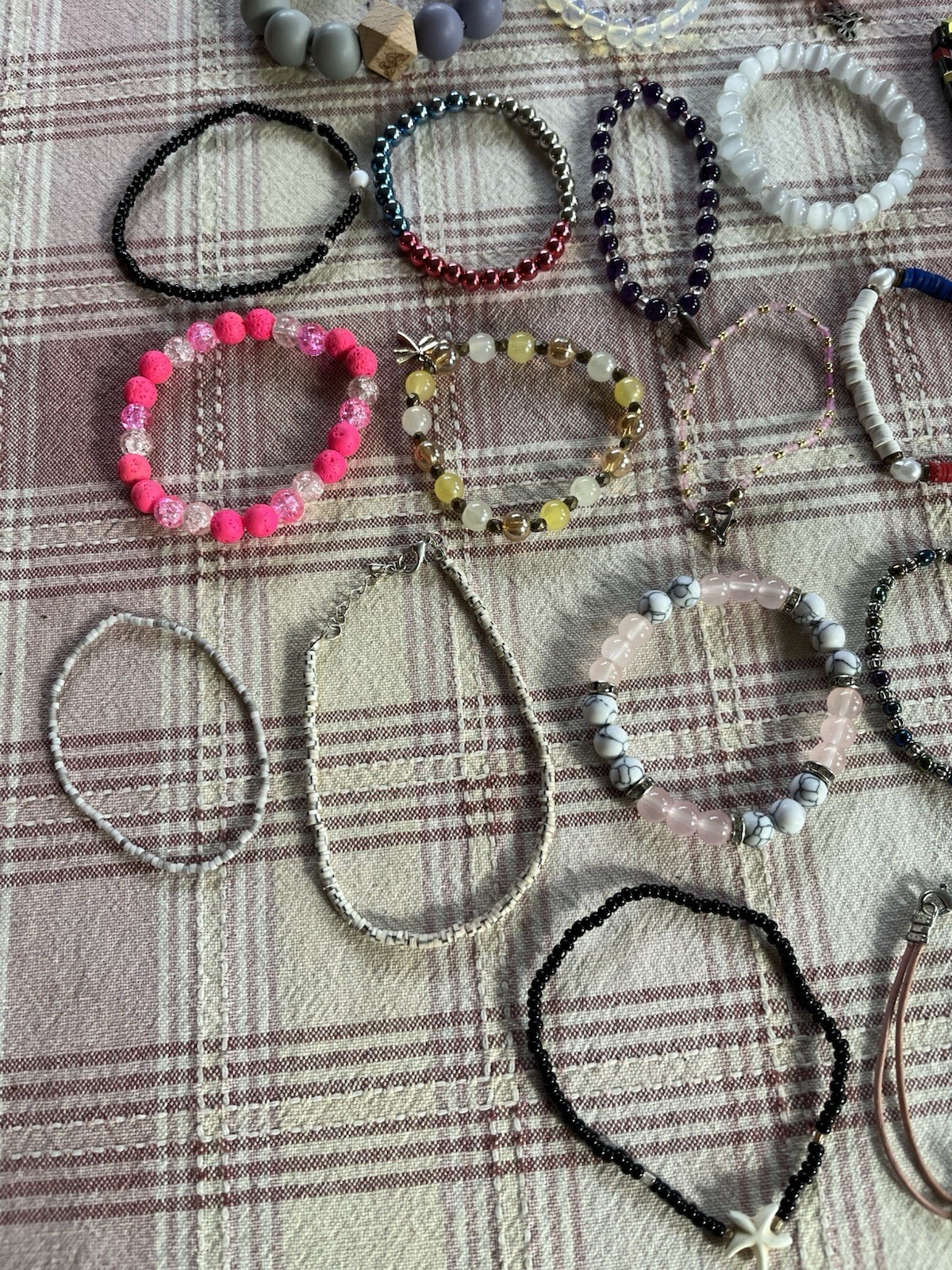 Lot Of 36 Beaded Bracelets Jewelry Stretch Colorful Beach
