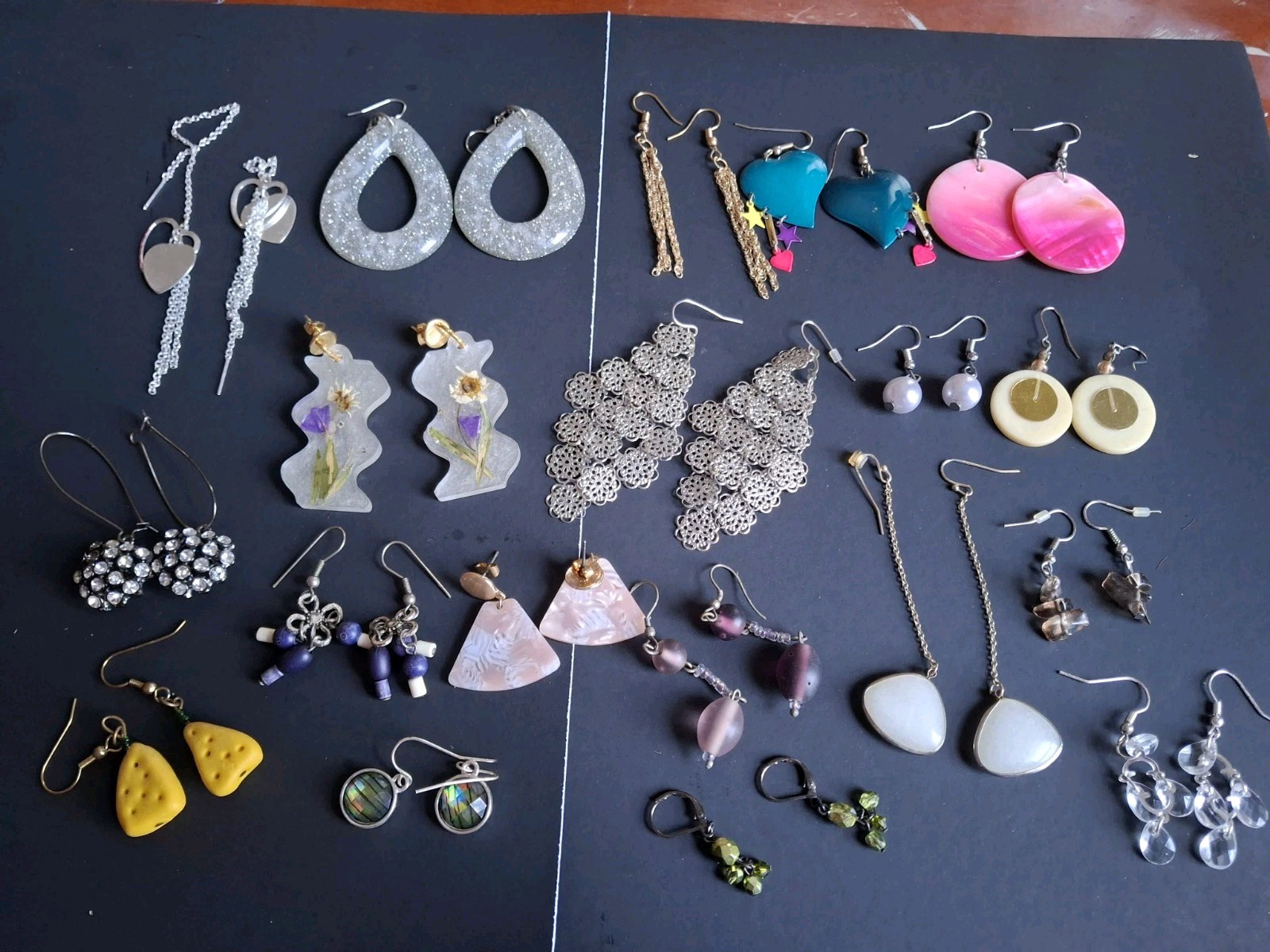 Lot Of 19 Modern/Vintage Earrings Pairs Pierced, Dangle, Hooks multicolor