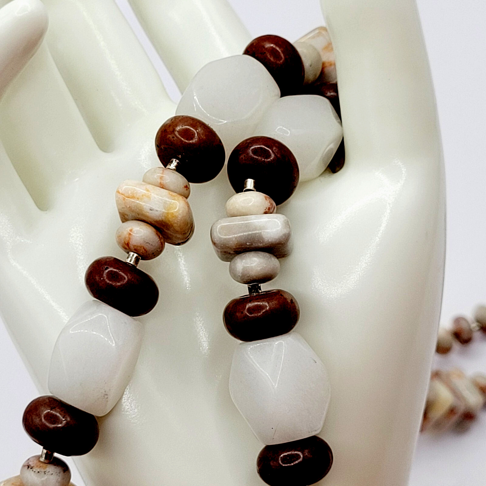 Southwest Style Crafted Brown Hued Jasper with White Quartz Silver Tone Necklace