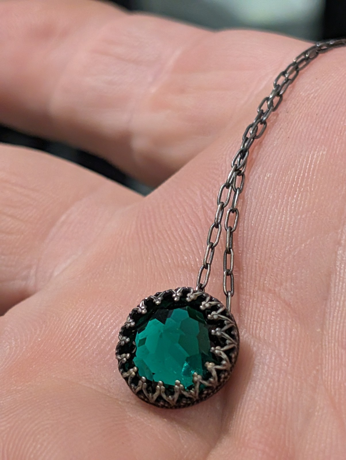 Vintage 925 Sterling Silver Emerald Green Crown Bezel Choker Necklace 16 In