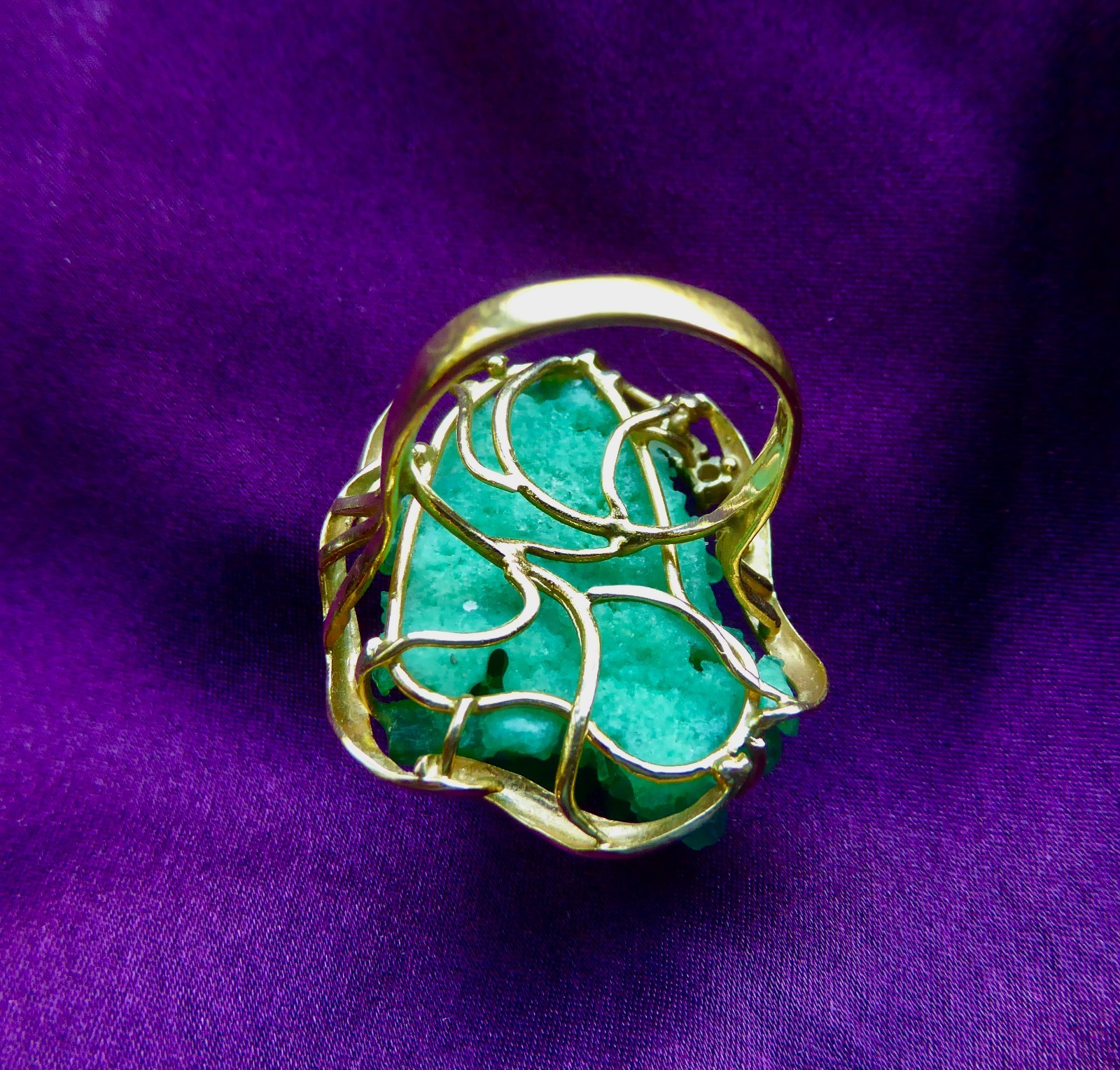 Vintage 1970s 14k Gold and Synthetic Emerald Crystal Ring Freeform Brutalist