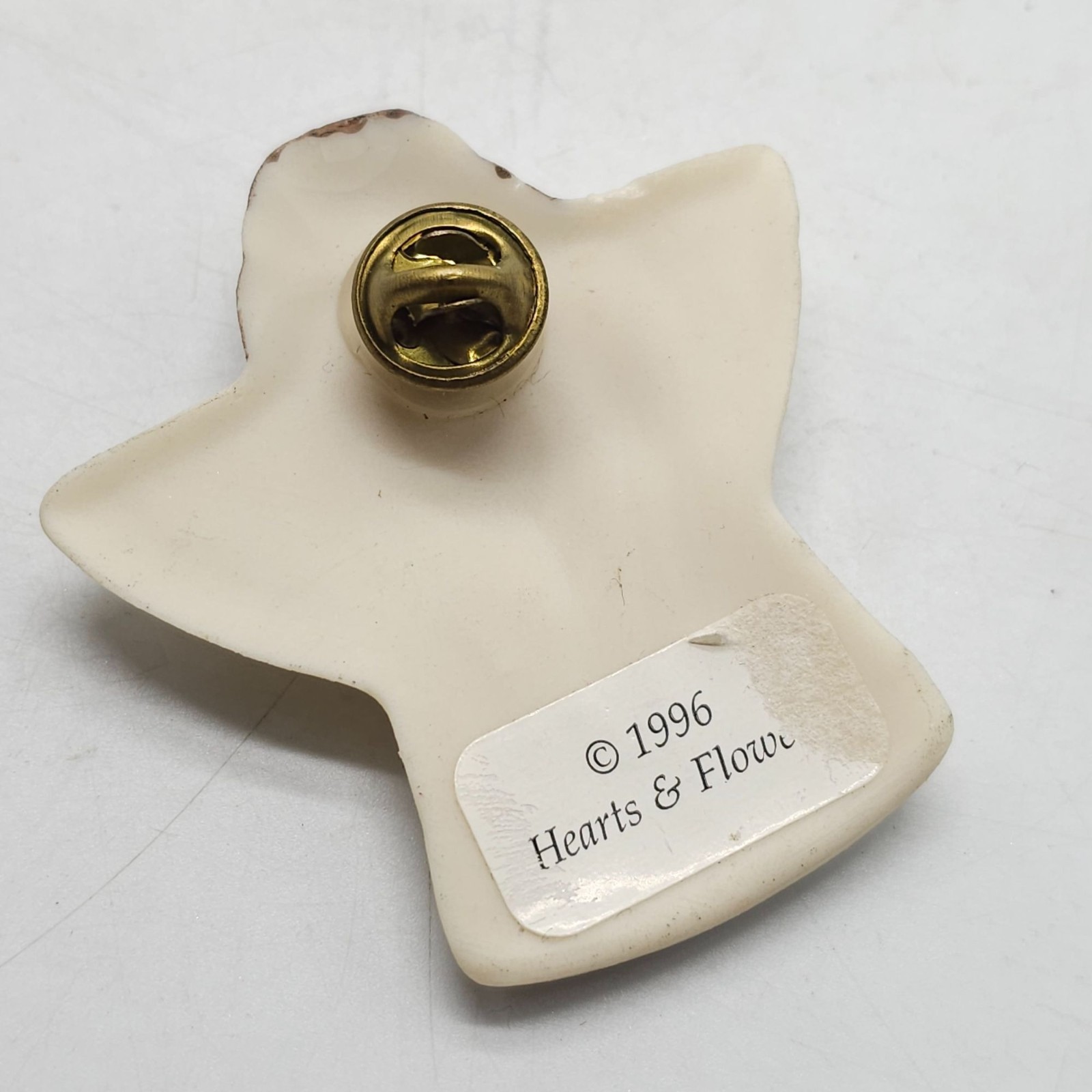 Hand-Painted Ceramic Angel Pin 1996 Hearts & Flowers Pink Heart Brooch 2 Inches