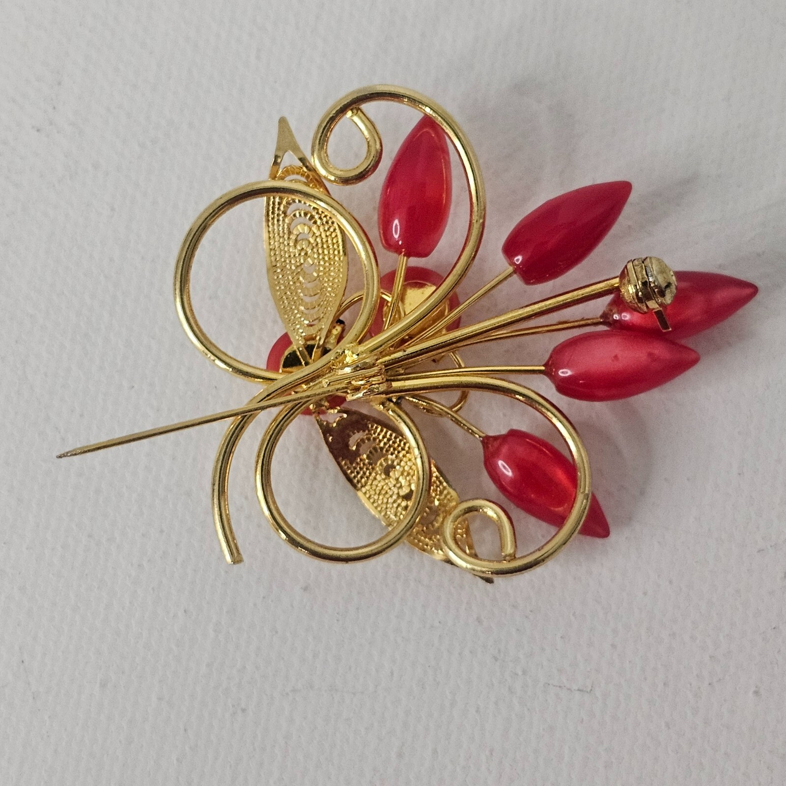 Gold Tone Floral Brooch Cabochon Drop Tear Bead Shape Unmarked Pin