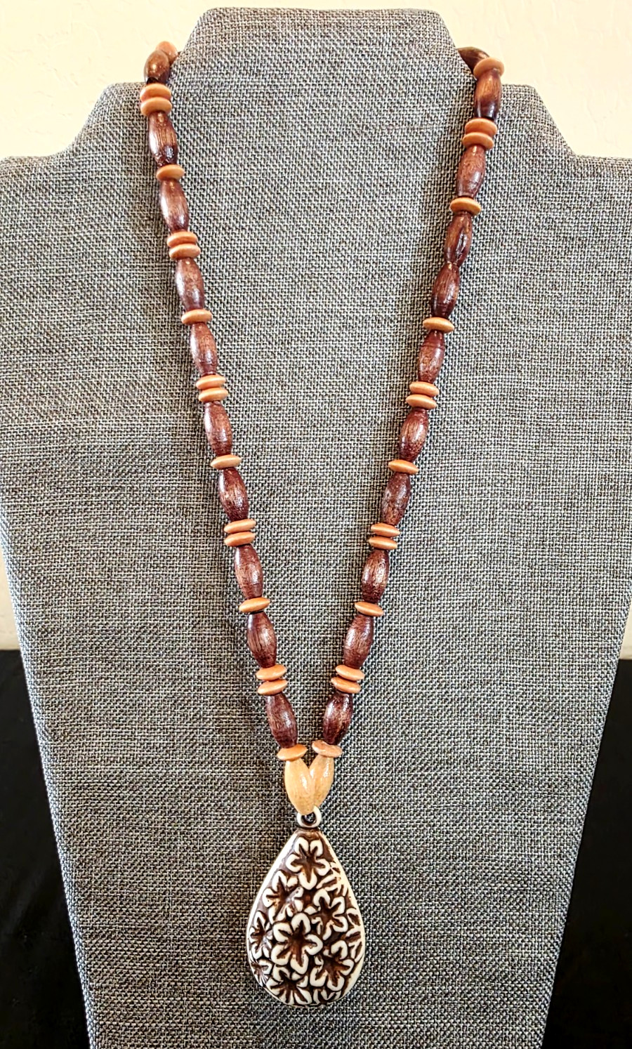 Vintage Handmade Earthy Boho Design Wood Wooden Bead Teardrop Pendant Necklace
