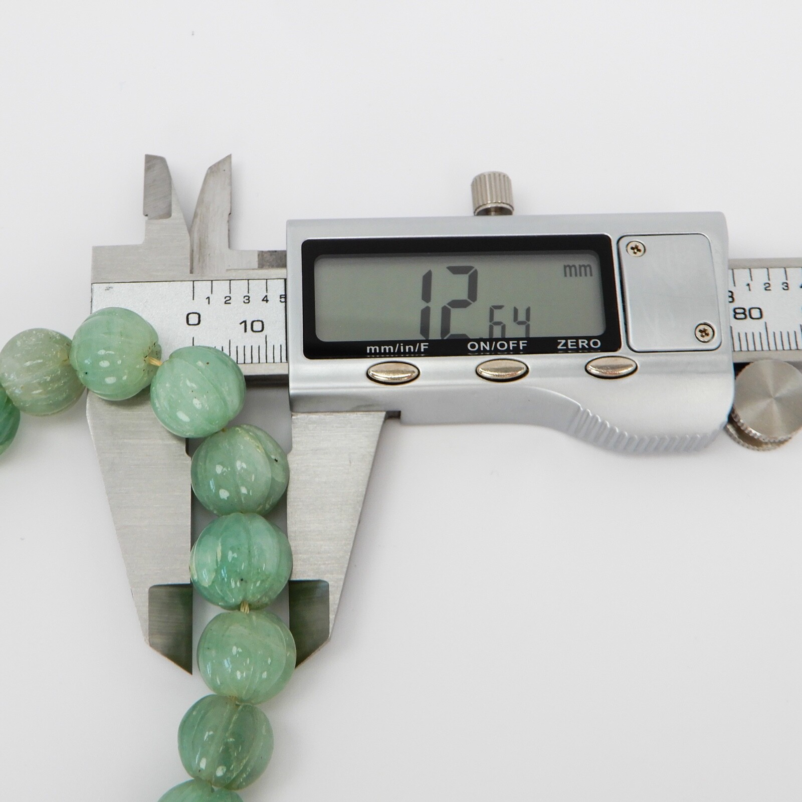 Carved Green Jade Graduated 12mm Pumpkin Bead Necklace 30” Barrel Clasp 124 gr