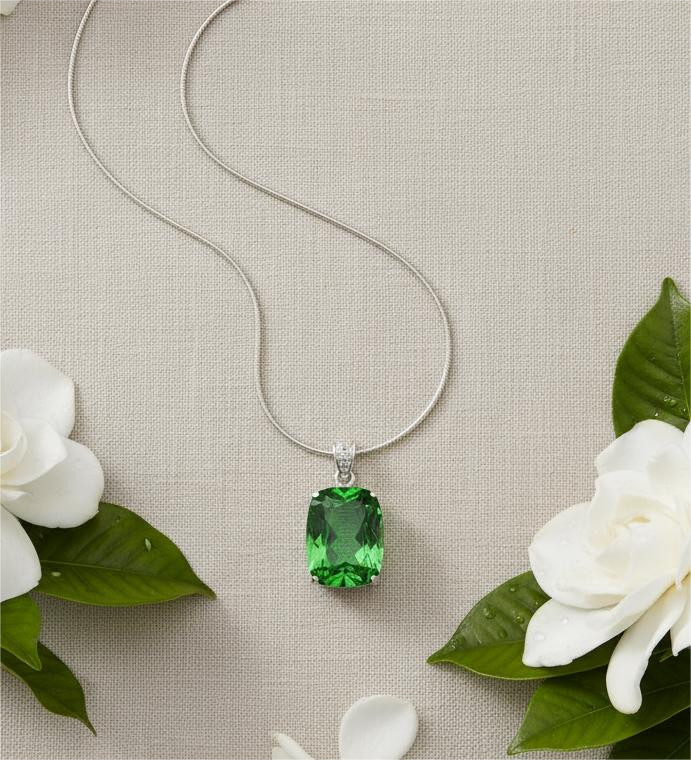 High Quality 80-90 Carat Cushion Cut Emerald Gemstone Silver Pendant With Chain