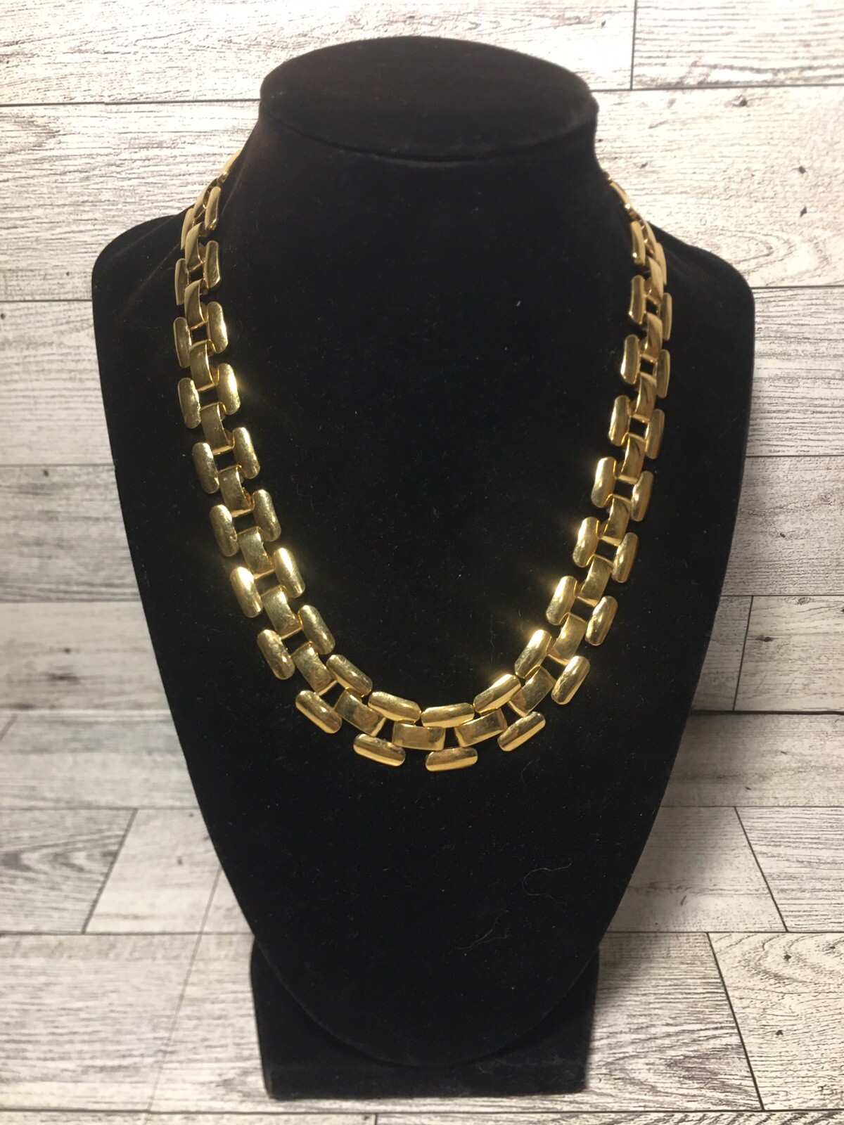 Vintage Trifari Signed Gold Tone Square Link Chain Necklace Articulated Estate