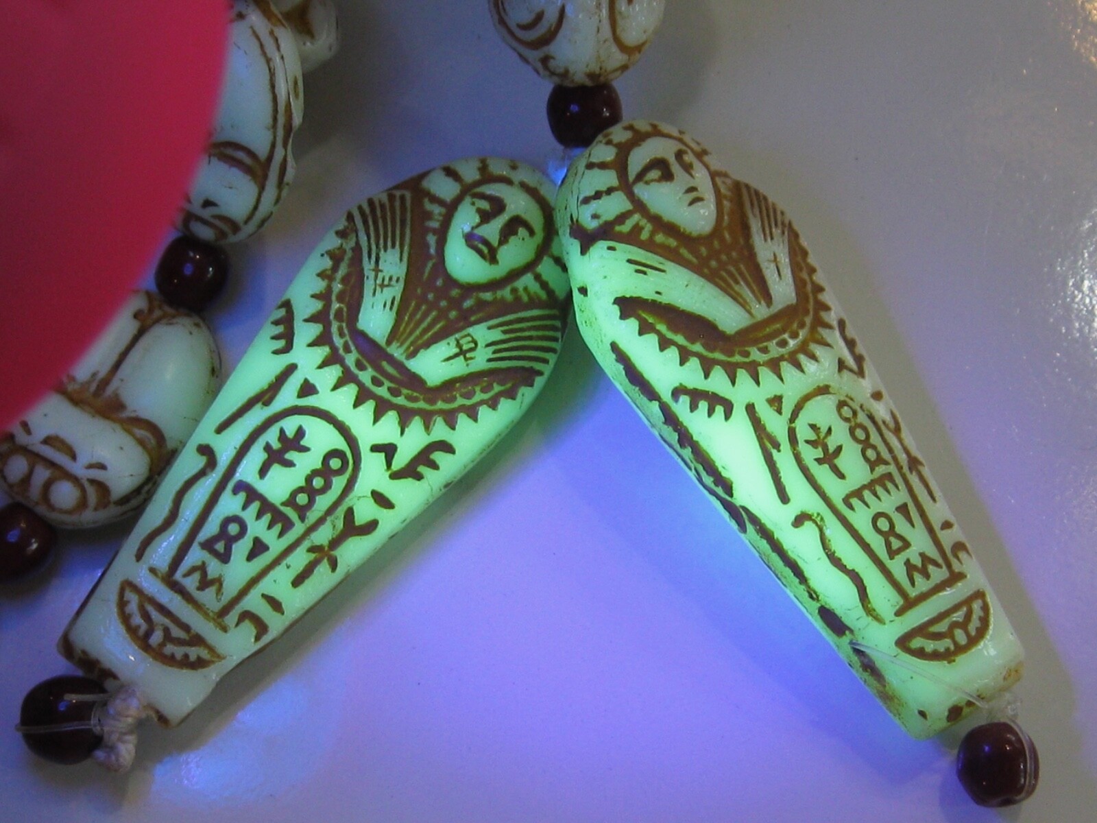 ANTIQUE NEIGER BROTHERS 1920s EGYPTIAN ART DECO URANIUM GLASS BEADED NECKLACE