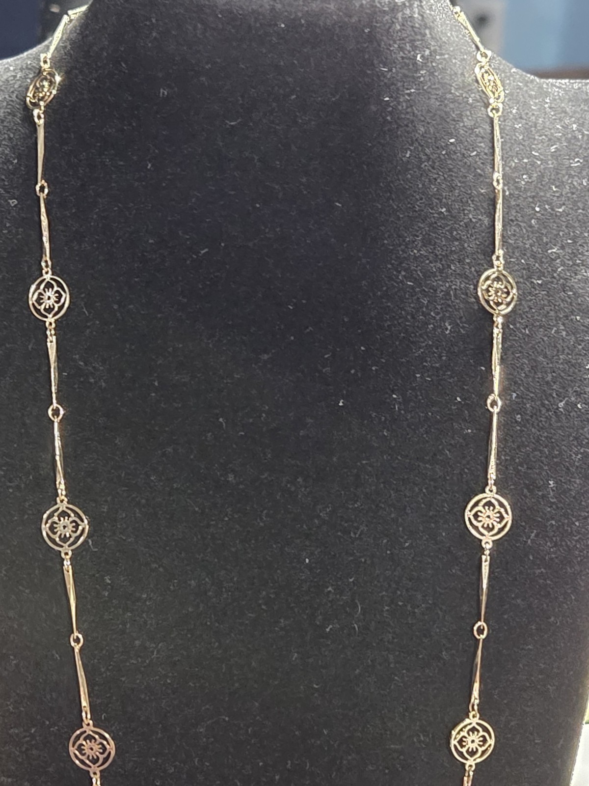 Gold Tone Floral Station Necklace 26″ Twisted Bar Link Delicate Openwork