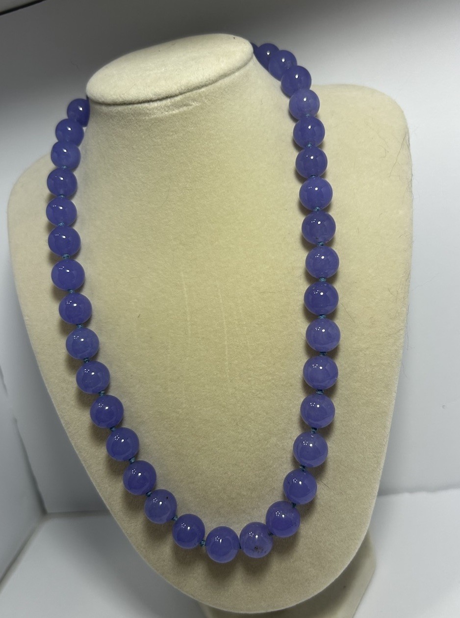 Vintage Purple Beaded 16.5in Necklace Costume Jewelry