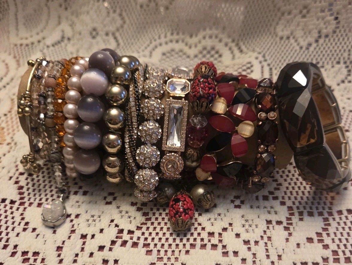 28 Vintage to Now~Costume Jewelry BRACELETS Rhinestone Bead Stretch LOT