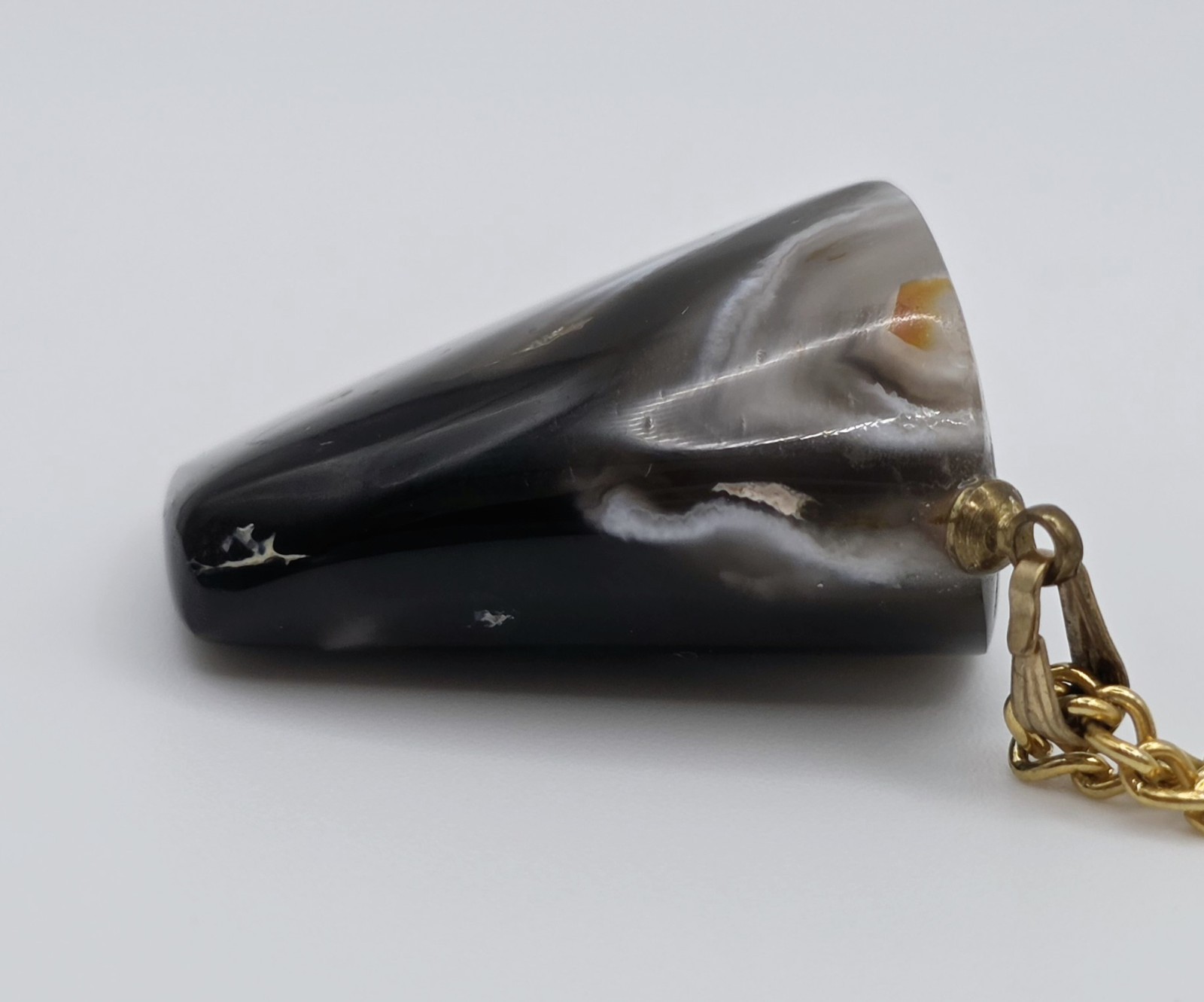 Vintage 1970s Agate Geode Slice Pendant Necklace Gold Tone Boho Druzy Crystal