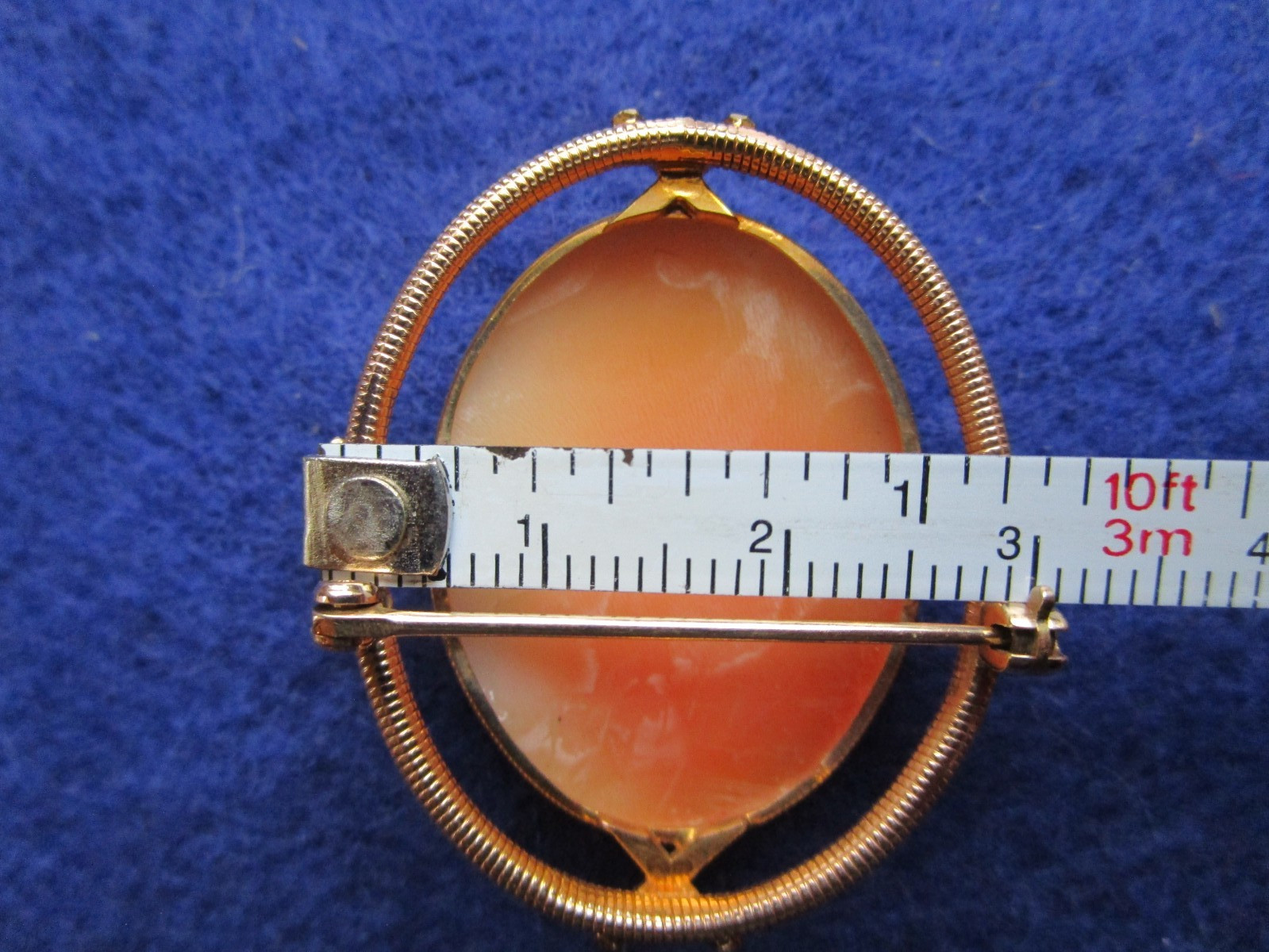 VICTORIAN CAMEO 10K Yellow Gold 1800’s BROOCH Fine Carved Shell DETAILED