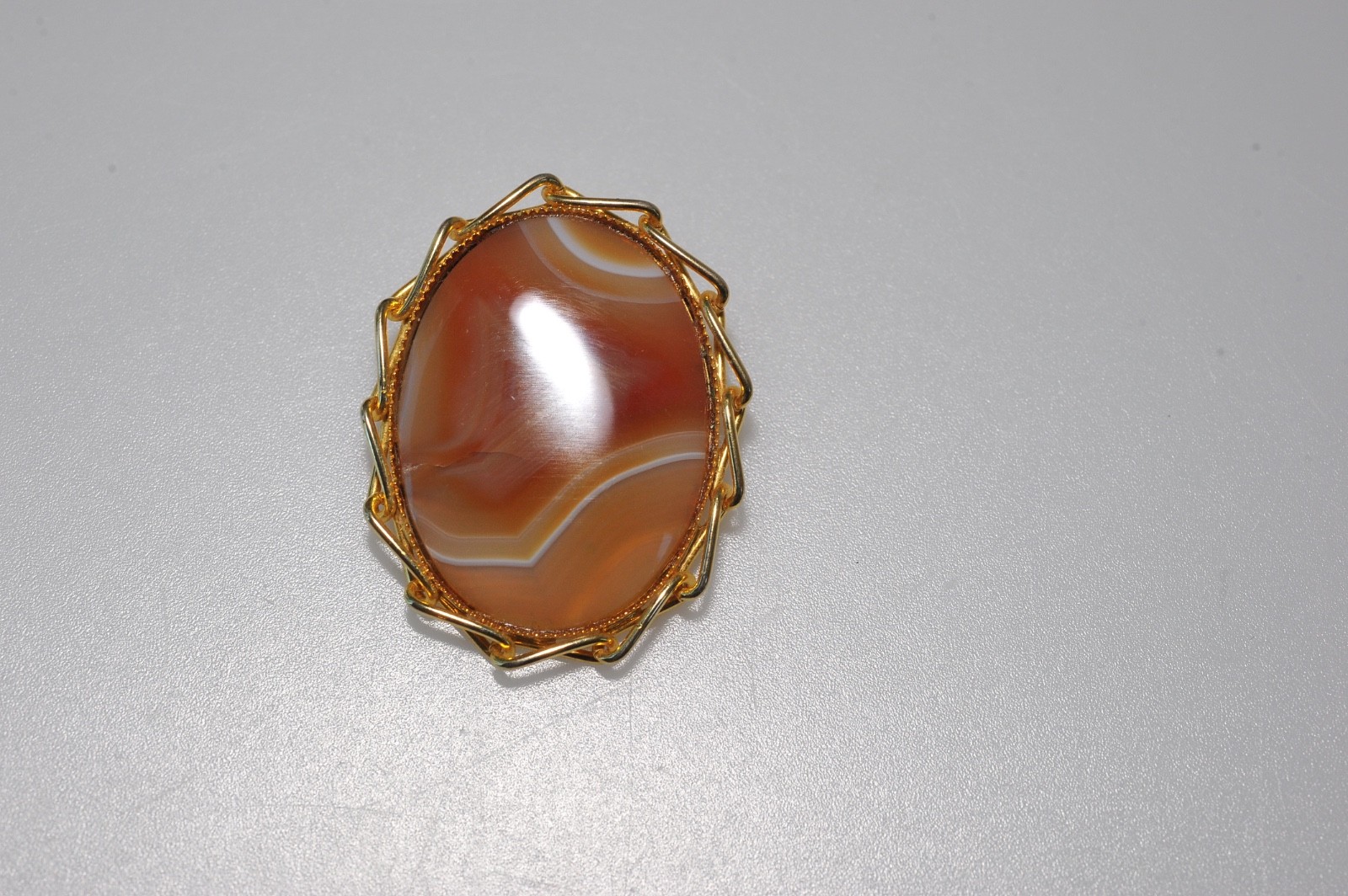 Brooch Pendant gold tone cabochon banded agate oval HL58