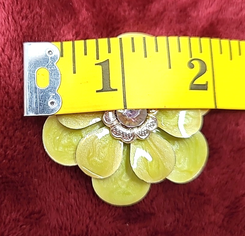 Vintage Lime Green Enamel Flower Broock w Tiny Butterfly