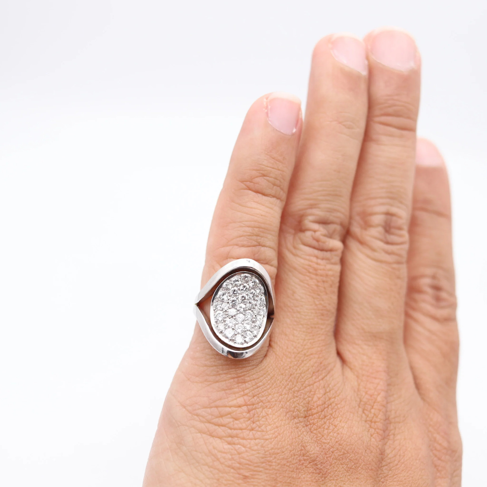 KURT WAYNE Cocktail Ring In 18Kt White Gold With 2.14 Cwt. In VVS Diamonds