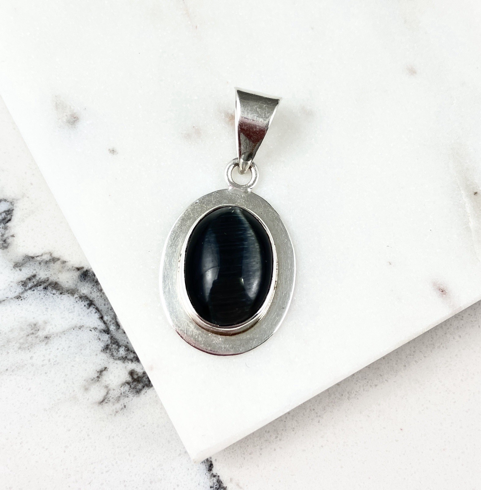 Vintage 925 Sterling Silver ATI Mexico Gray Cats Eye Glass Modernist Pendant